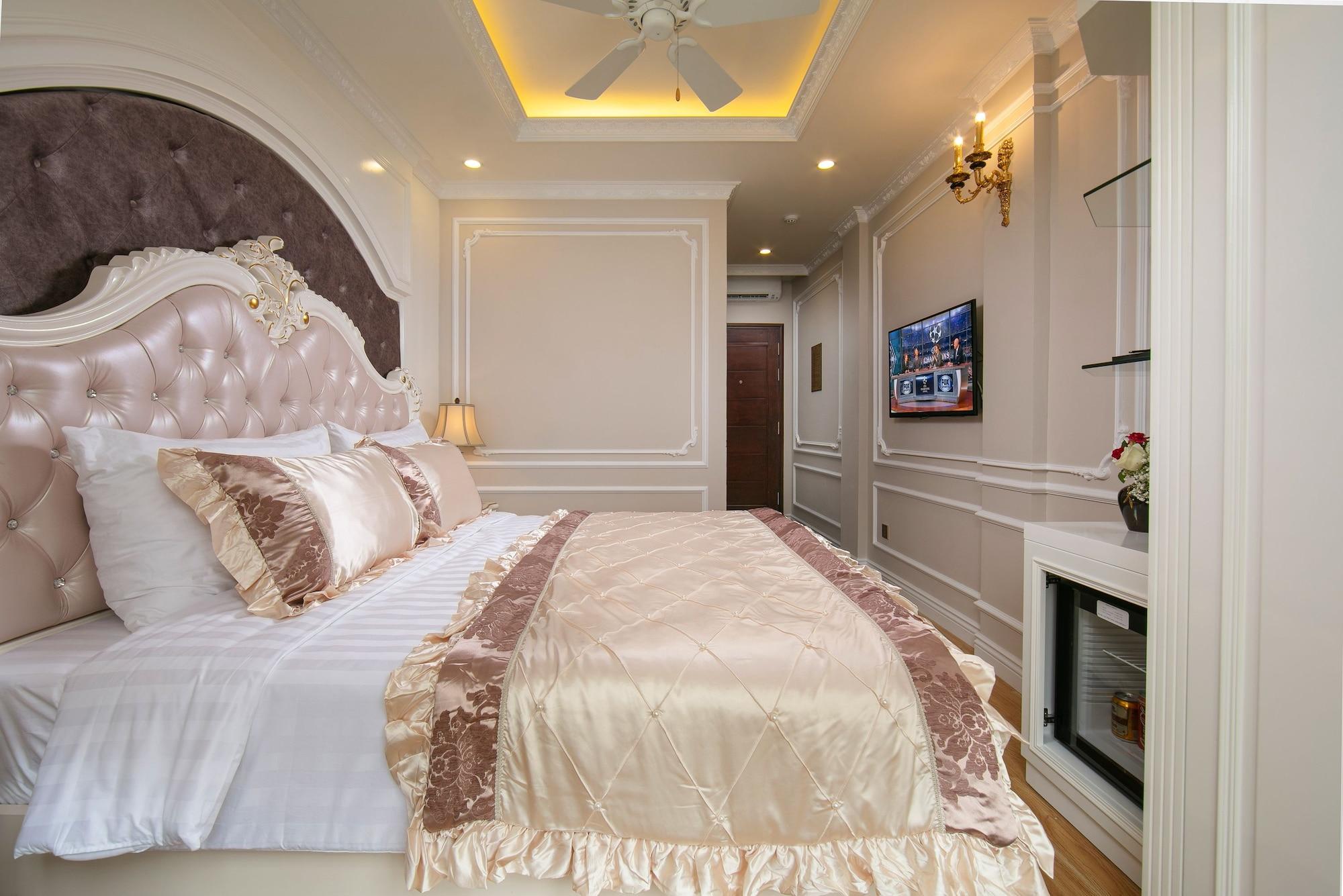Royal Holiday Hanoi Hotel Exterior photo