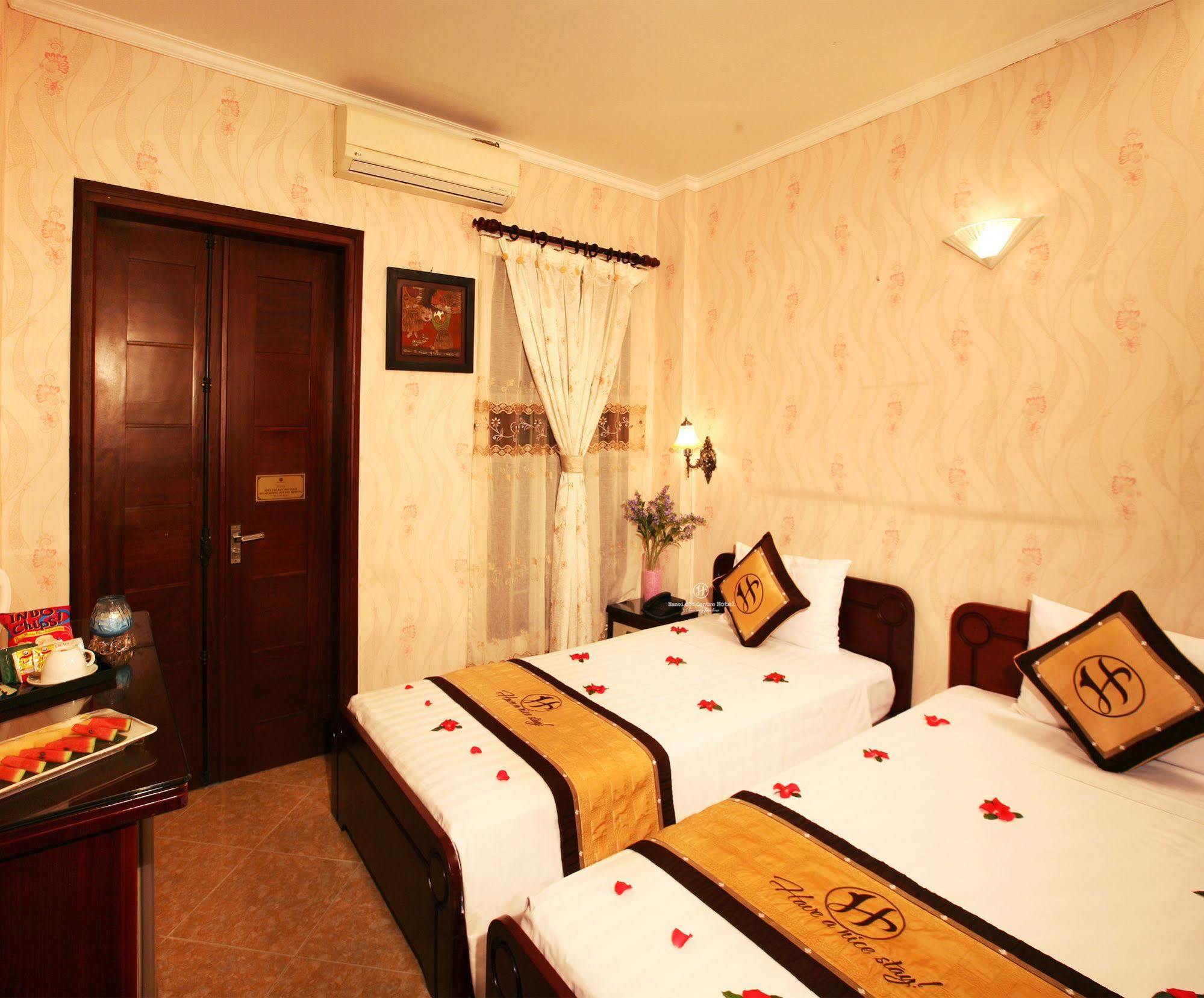 Royal Holiday Hanoi Hotel Exterior photo